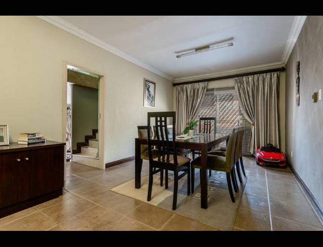 4 BEDROOM HOUSE FOR SALE IN MULBARTON